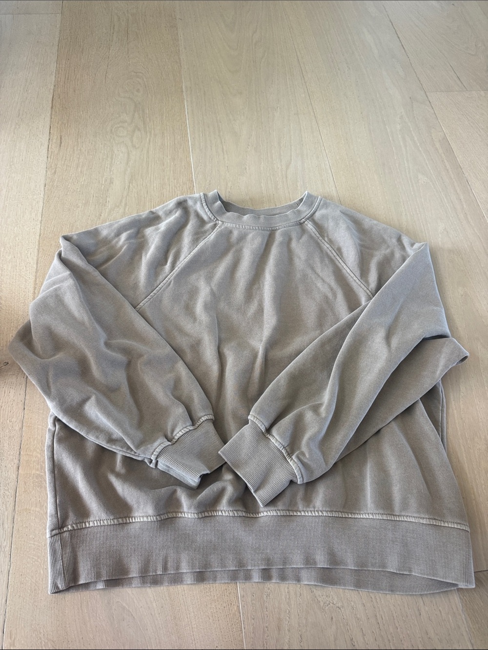 Women’s Crewneck Sweatshirt in Light Taupe